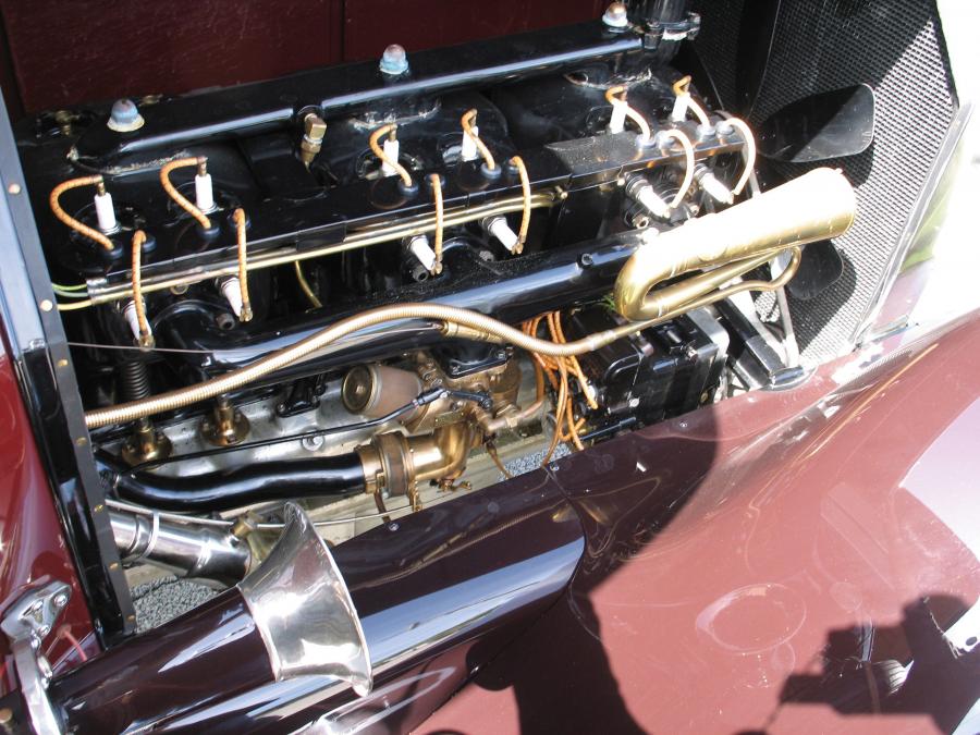  Pierce-Arrow Model 48 Touring Car 1917 года  (фото 9 из 10)